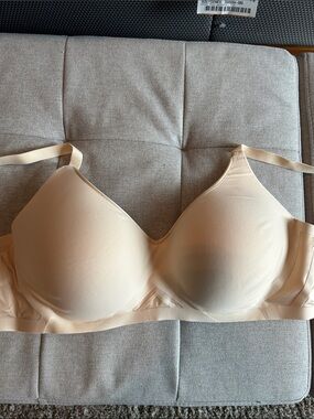 Underoutfit Pure Shape Bra NWT
